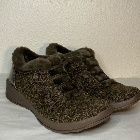 New Beezees brown ankle bootie wide slip‎ on machine washable 6.5W - Picture 1 of 7